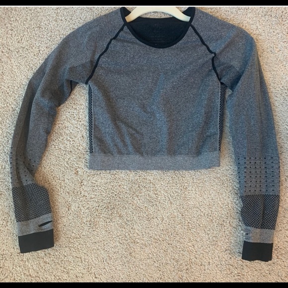 Bombshell Sportswear Tops - Bombshell sportswear seamless long sleeve top M